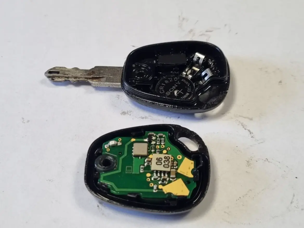 Renault Megane I Clio KLUCZYK PILOT oryginał