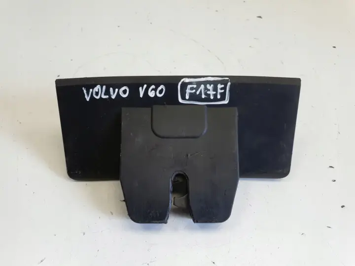 Volvo VOLVO V60 I S60 II ZAMEK KLAPY BAGAŻNIKA 31335045 8N51-F442A66-AC