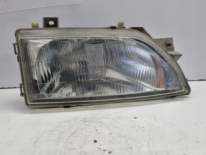 Ford Escort V MK5 Orion PRZEDNIA LAMPA PRAWA prawy przód 91AG13005SA2A