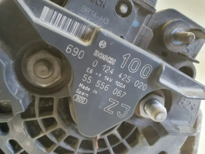Opel Meriva A 1.6 16V ALTERNATOR 0124425020 ZJ 100A