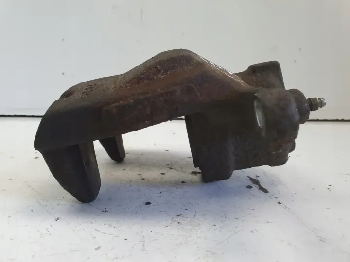 Toyota C-HR CHR LEWY PRZEDNI ZACISK HAMULCOWY przód KIEROWCY