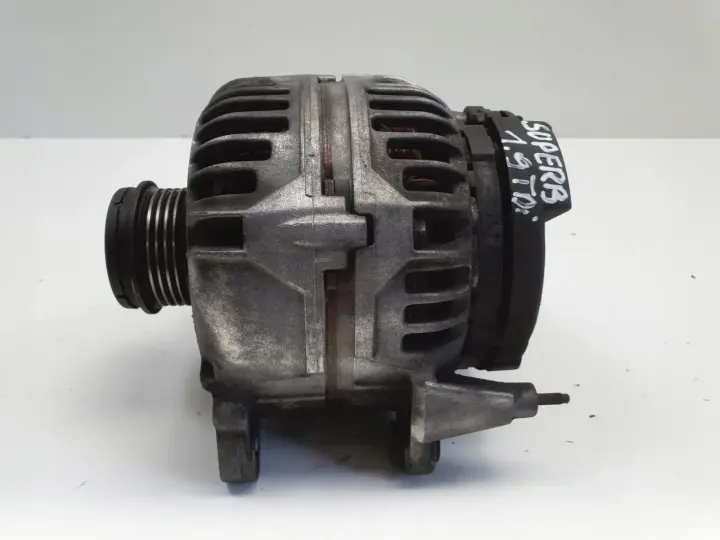 Skoda Superb I 1.9 TDI ALTERNATOR Bosch 028903029B 120A
