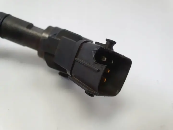 Volvo V70 III XC70 II lift 2.0D D4 WTRYSKIWACZ PALIWA Wtrysk 31405404