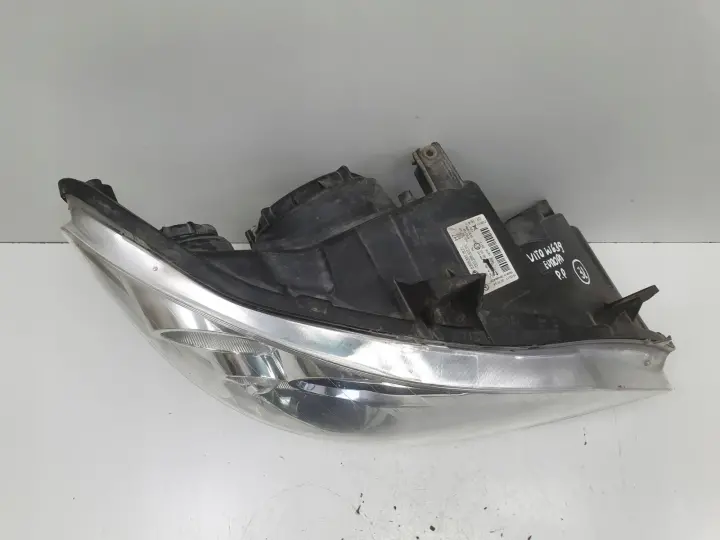 Mercedes Vito Viano W639 LIFT PRZEDNIA LAMPA PRAWA prawy przód A6398201961