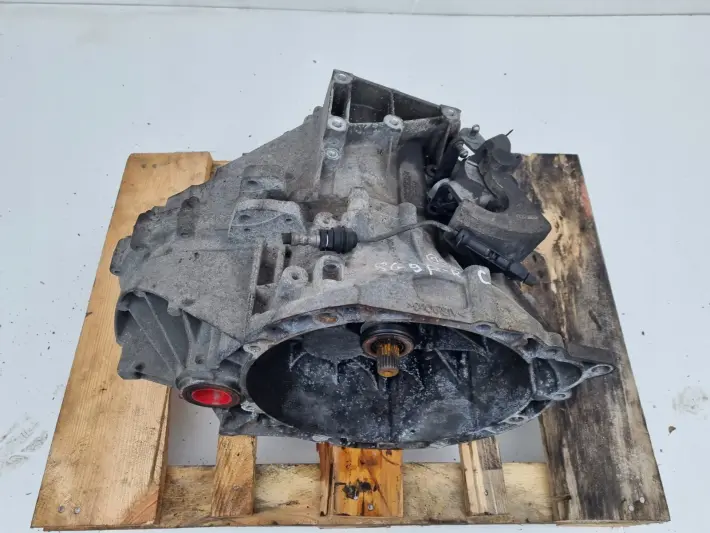 Volvo V70 III 2.0 D SKRZYNIA BIEGÓW manualna 8G9R-7002-RC MANUAL