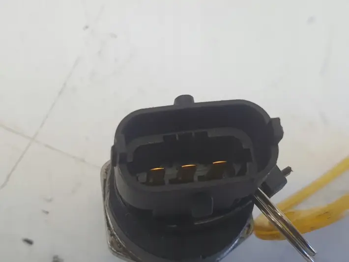 Opel Vectra C Signum 1.9 CDTI CZUJNIK PALIWA zawór 0281002706