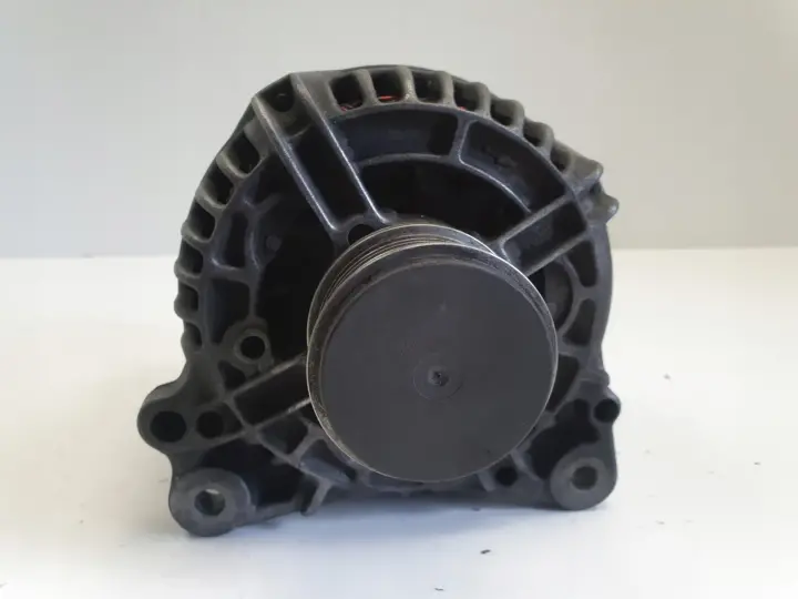 Seat Toledo II Leon I 1.9 TDI ALTERNATOR Bosch 028903028E 120A