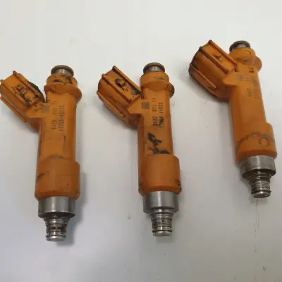 Toyota IQ 1.0 VVTi WTRYSKIWACZ wtrysk 23250-40020