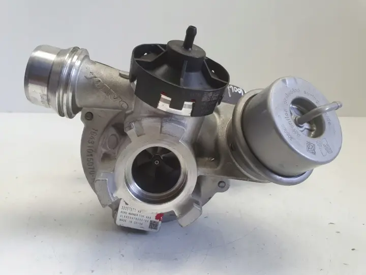 Volvo XC40 1.5 H TURBOSPRĘŻARKA turbo 32257071
