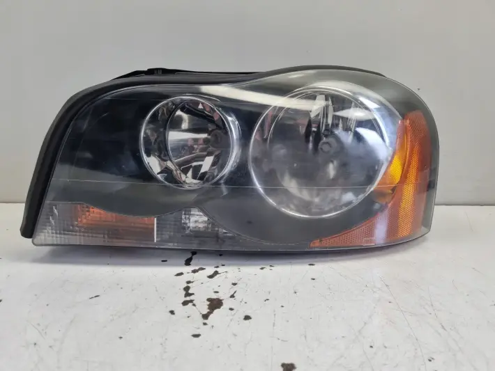 Volvo XC90 02-06r PRZEDNIA LAMPA LEWA lewy przód EUROPA 8620571