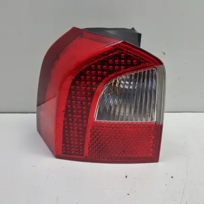 Volvo V70 III XC70 TYLNIA TYLNA LAMPA LEWA lewy tył LED 31276839