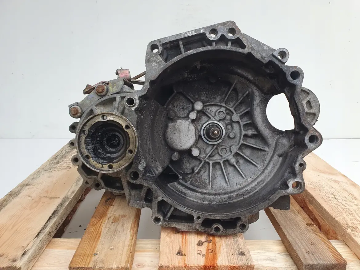 VW Bora 1.6 16V SKRZYNIA BIEGÓW ERT manualna MANUAL