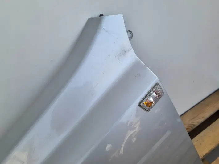 Opel Astra III H HTB sedan kombi 04-09r PRZEDNI BŁOTNIK LEWY KIEROWCY Z2UA