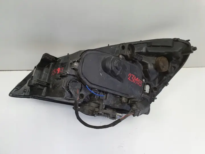 Volvo V60 S60 II PRZEDNIA LAMPA KOMPLETNA PRAWA prawy przód XENON 31299991