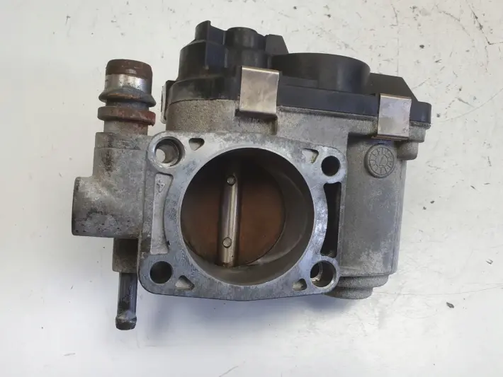 Opel Astra III H 1.6 16V PRZEPUSTNICA 55559227