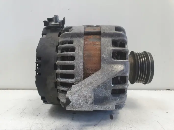 Volvo V50 lift S40 II 2.4 D5 ALTERNATOR Bosch