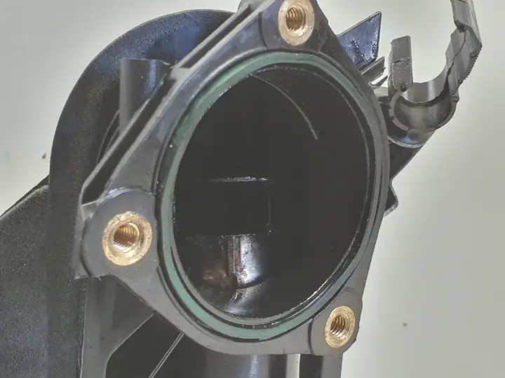 BMW E87 E90 2.0 D KOLEKTOR SSĄCY 7797384 N47D20