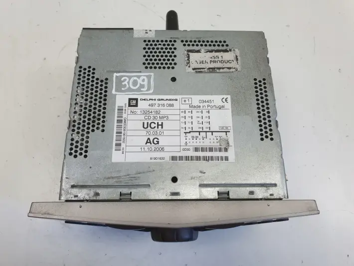 Opel Corsa D RADIOODTWARZACZ CD Radio Cd 13251057