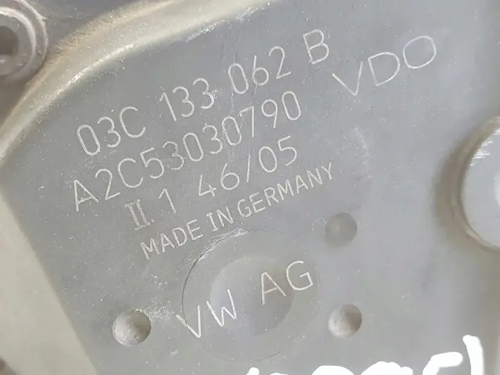 VW Fox 1.4 8V PRZEPUSTNICA 03C133062B