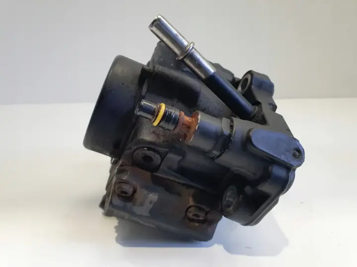 Ford Kuga 2.0 TDCI POMPA WTRYSKOWA 9687959180