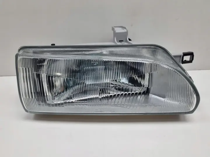 Toyota Corolla VI E9 89-92r PRZEDNIA LAMPA PRAWA PRAWY PRZÓD nowa europa