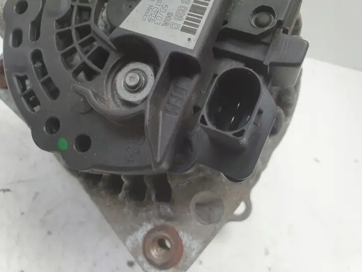 VW Golf IV 2.0 8V ALTERNATOR bosch 028903028D 90A