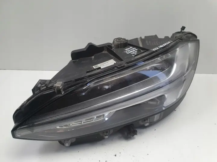 Volvo V90 S90 II PRZEDNIA LAMPA LEWA lewy przód FULL LED EUROPA 32228316
