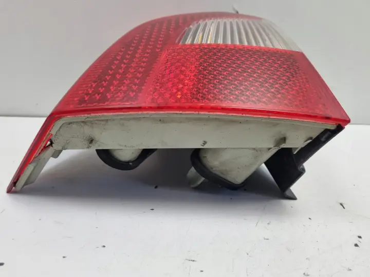 Volvo V70 III XC70 TYLNIA TYLNA LAMPA LEWA lewy tył LED 31276839