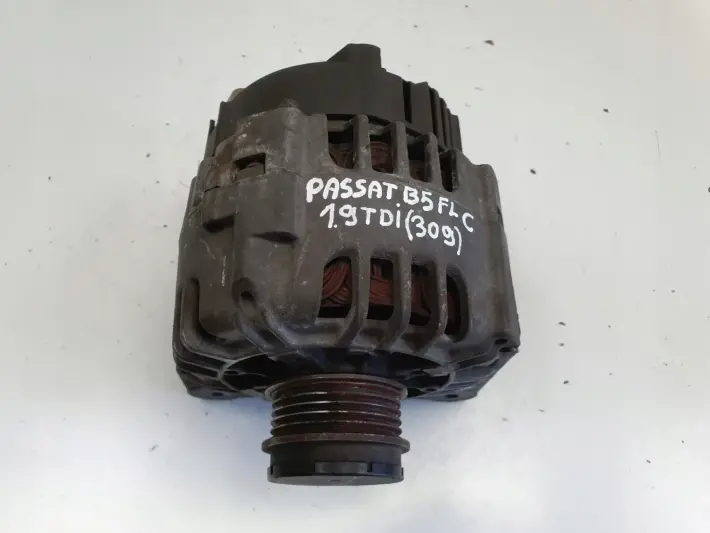 VW Passat B5 Audi A4 B5 A6 C5 1.9 TDI ALTERNATOR Valeo