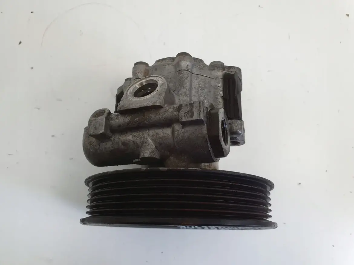 Mercedes W203 2.3 K POMPA WSPOMAGANIA