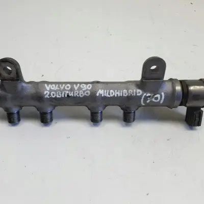 Volvo V90 II 2.0 D3 LISTWA WTRYSKOWA 31432834