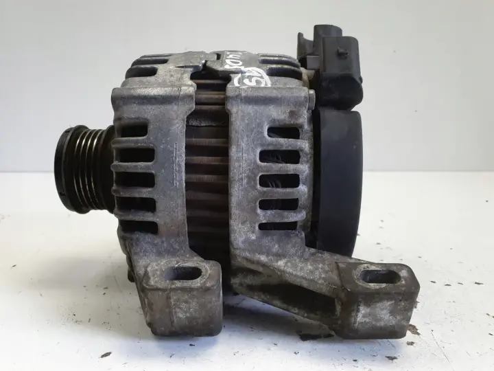 Volvo V70 III XC70 II 2.0 D D4 ALTERNATOR 0121615005