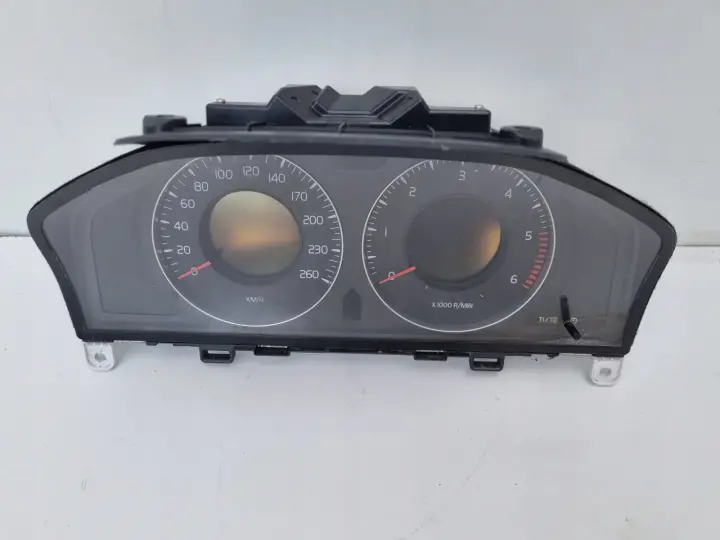 Volvo S80 II V70 III XC70 II 2.4 D5 LICZNIK ZEGARY Europa 30786623AB
