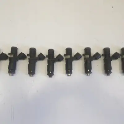 VW Golf VI 1.6 8V WTRYSKIWACZ 06A906031CM oryg