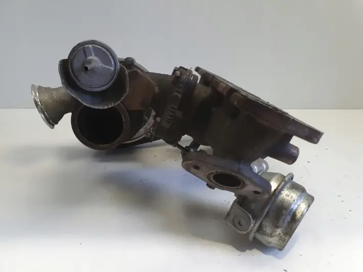 Volvo S80 II V70 III 2.4 D5 TURBOSPRĘŻARKA turbo 31431130 36012552