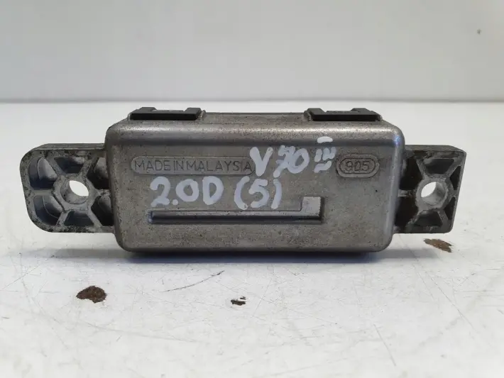 Volvo V70 III 2.0 D PRZEKAŹNIK ŚWIEC ZAROWYCH 0281033145