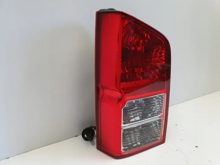 Nissan Pathfinder R51 LIFT 10-14r TYLNIA TYLNA LAMPA LEWA lewy tył