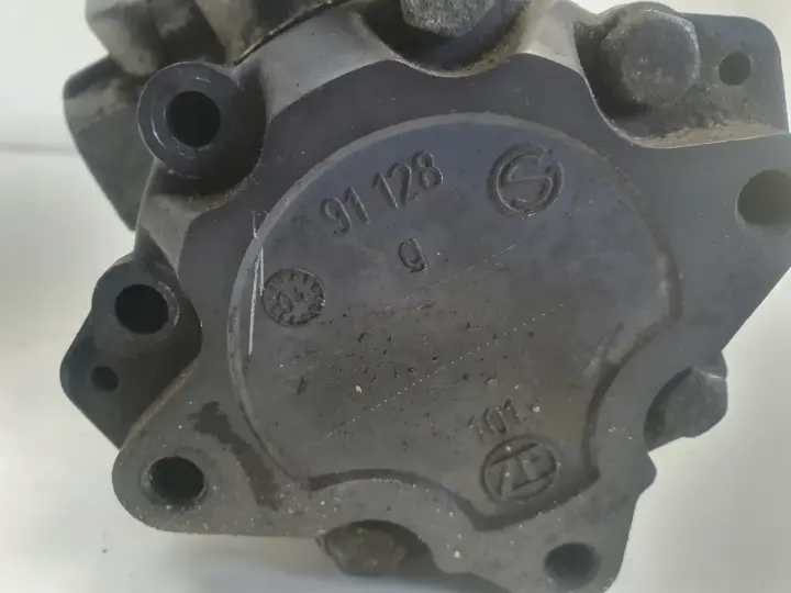 Audi A6 C5 2.5 TDI V6 POMPA WSPOMAGANIA 3B0422154K