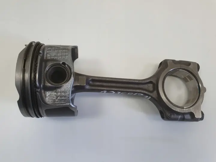 Renault Captur 1.3 TCe TŁOK KORBOWÓD