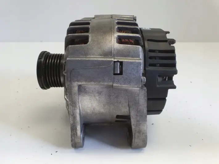 Renault Laguna II 1.9 DCI ALTERNATOR 8200162474 valeo 125A