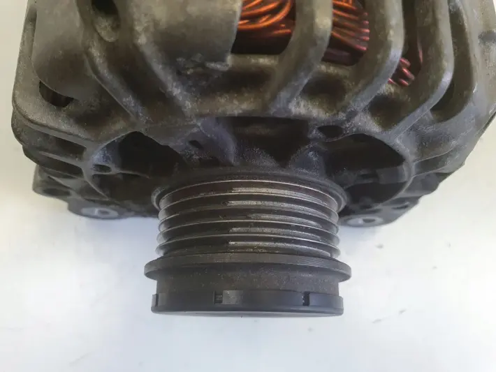 VW Passat B5 FL 1.9 TDI ALTERNATOR 028903029R valeo