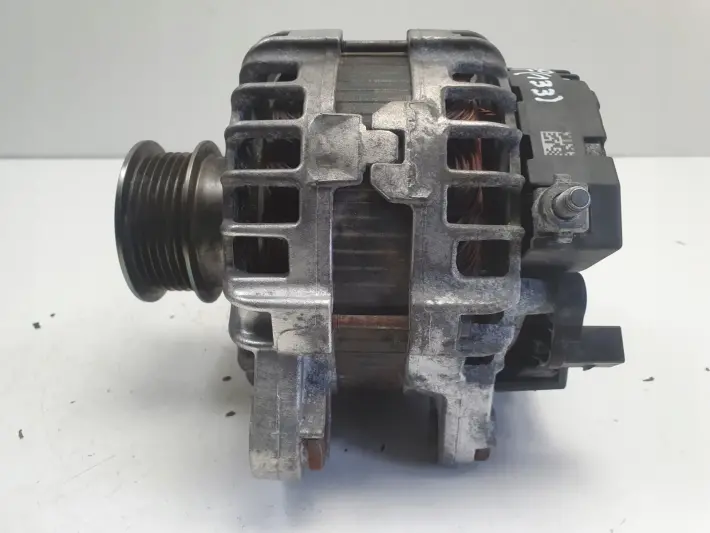 Volvo XC60 2.0 T TURBO ALTERNATOR 30644945