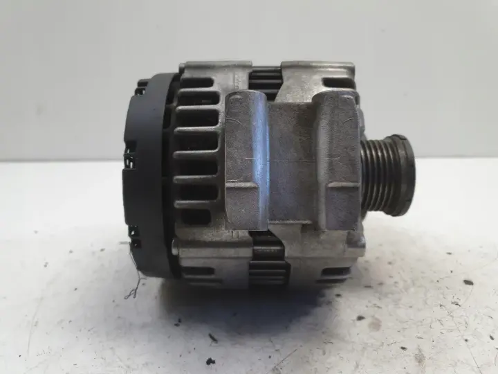 BMW E87 E90 2.0 i ALTERNATOR 0121715017