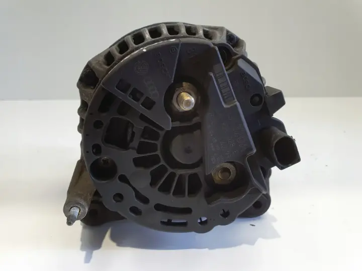 Audi TT 1.8 T ALTERNATOR bosch 028903028E 120A