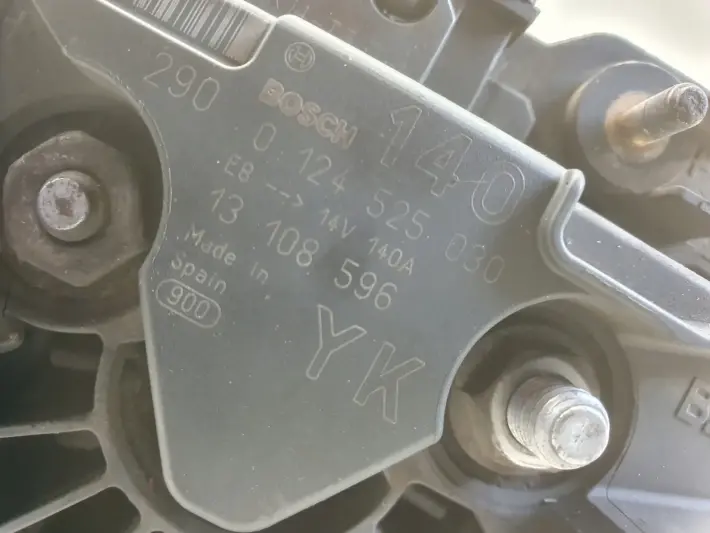 Opel Vectra C 2.2 DTI ALTERNATOR 0124525030 bosch 140A