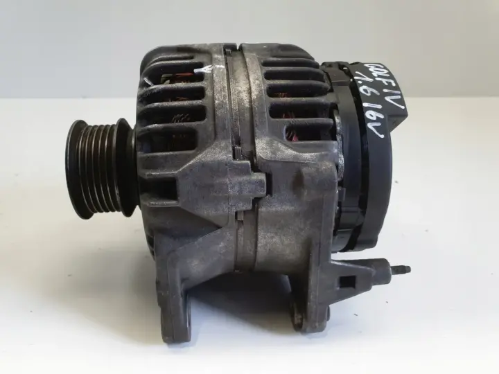 VW Golf IV Bora Leon Octavia 1.4 1.6 16V ALTERNATOR Bosch 028903028D 90A
