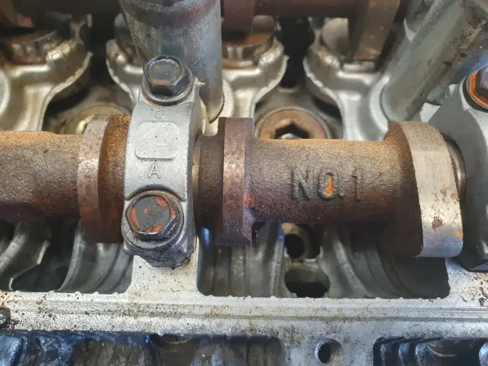 Lexus IS 200 IS200 2.0 B VVTi GŁOWICA CYLINDRÓW