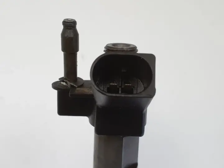 BMW E87 E90 2.0 D WTRYSKIWACZ wtrysk 0445116001 7797877