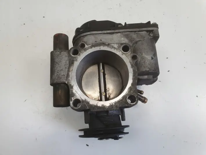 Audi A4 B5 1.8 20V PRZEPUSTNICA 058133063H