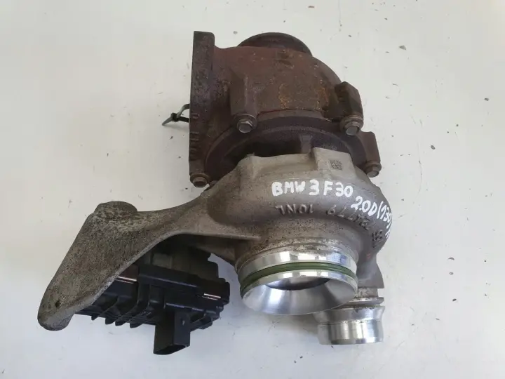 BMW F30 F31 2.0 D TURBOSPRĘŻARKA turbo 8519475